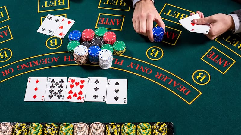 Game bài poker Gamvip: Trải nghiệm game chiến thuật hot nhất 2 poker Texas Hold'em